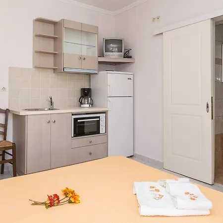 Apartament Nest Laganas